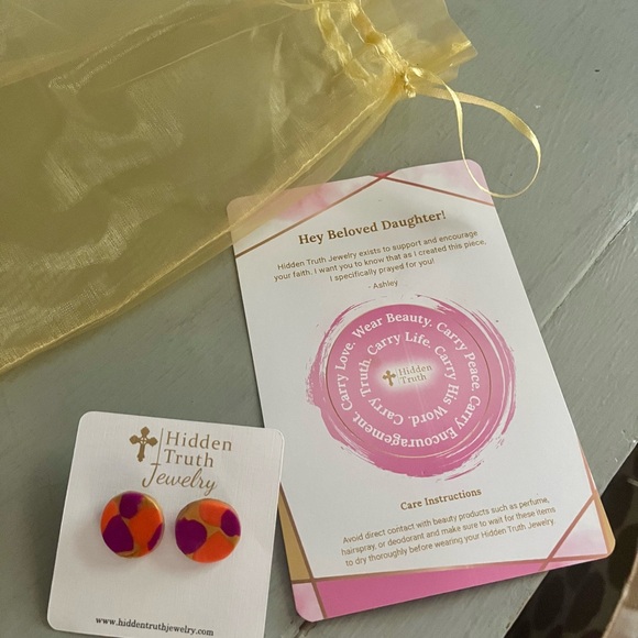 Hidden Truth Earings - Picture 5 of 7